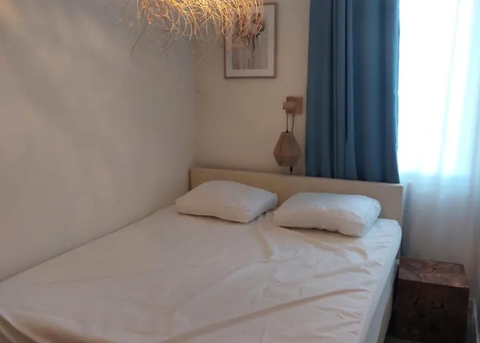 West Bay * 미들케르케